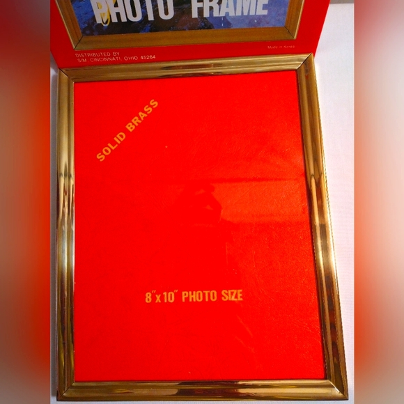 SOLID BRASS 8 X 10 INCHES PHOTO FRAME - EACH (NWT) - Picture 2 of 4